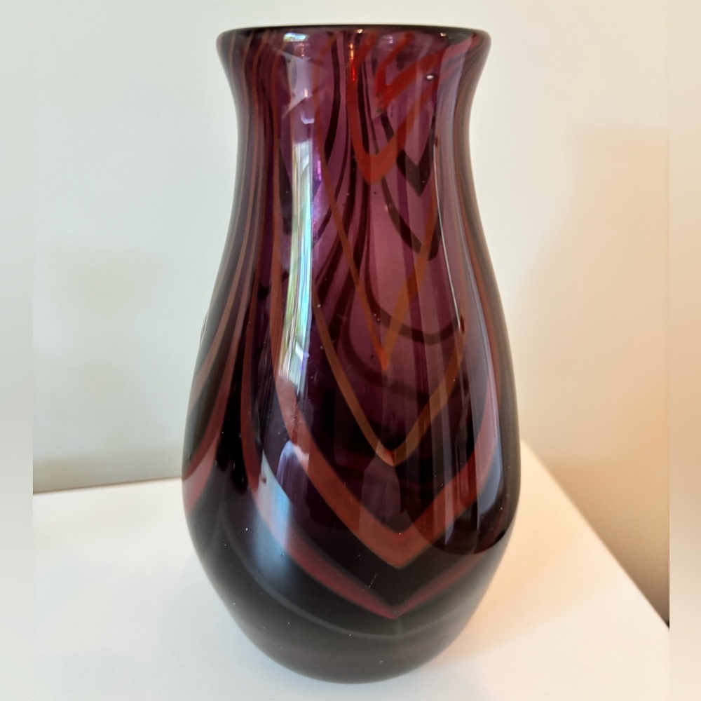 Vintage Hand blown studio art glass signed (dns 79) purple Amethyst swirls